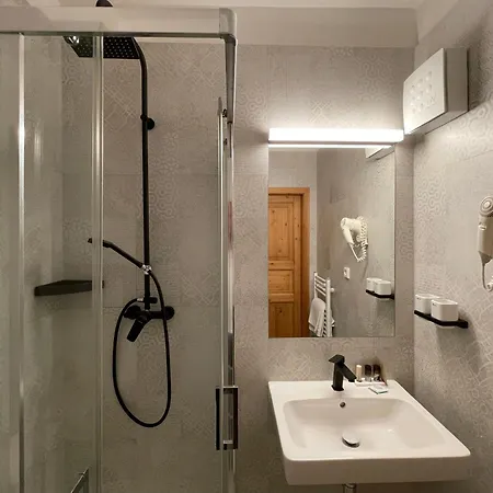 La Romantica 믈라다볼레슬라프