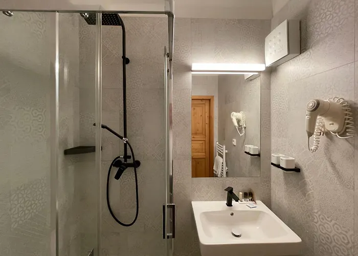 La Romantica מלאדה בולסלאב