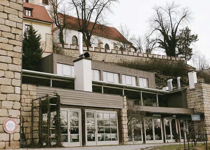 La Romantica מלאדה בולסלאב