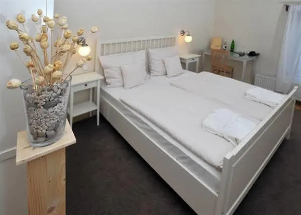 La Romantica מלאדה בולסלאב